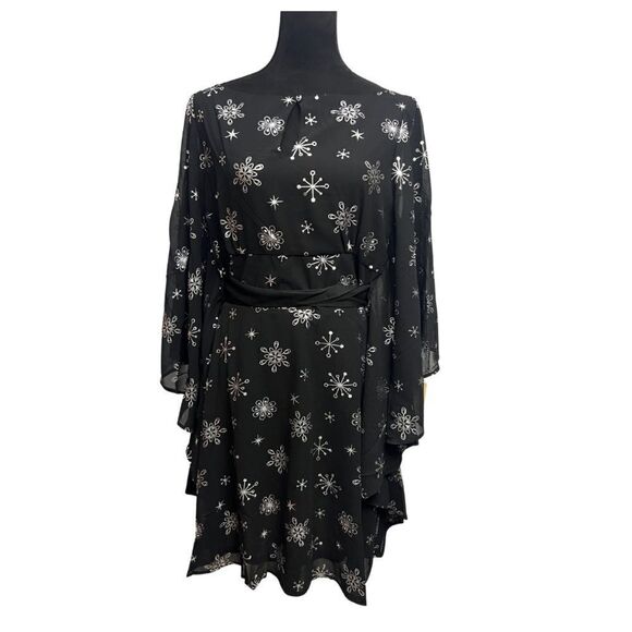 Smak Parlour Black Silver Snowflake Social Climber Caftan - Picture 2 of 12